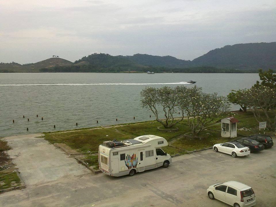 Brezza Hotel Lumut Exteriér fotografie