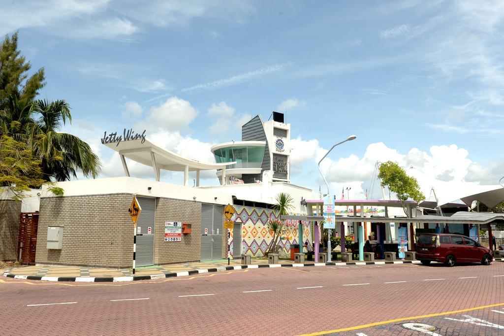 Brezza Hotel Lumut Exteriér fotografie