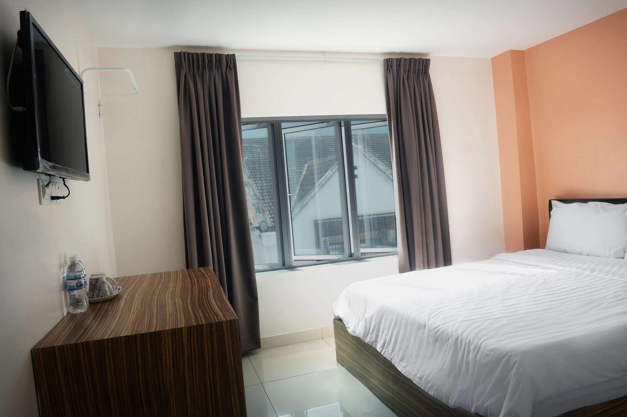 Brezza Hotel Lumut Exteriér fotografie