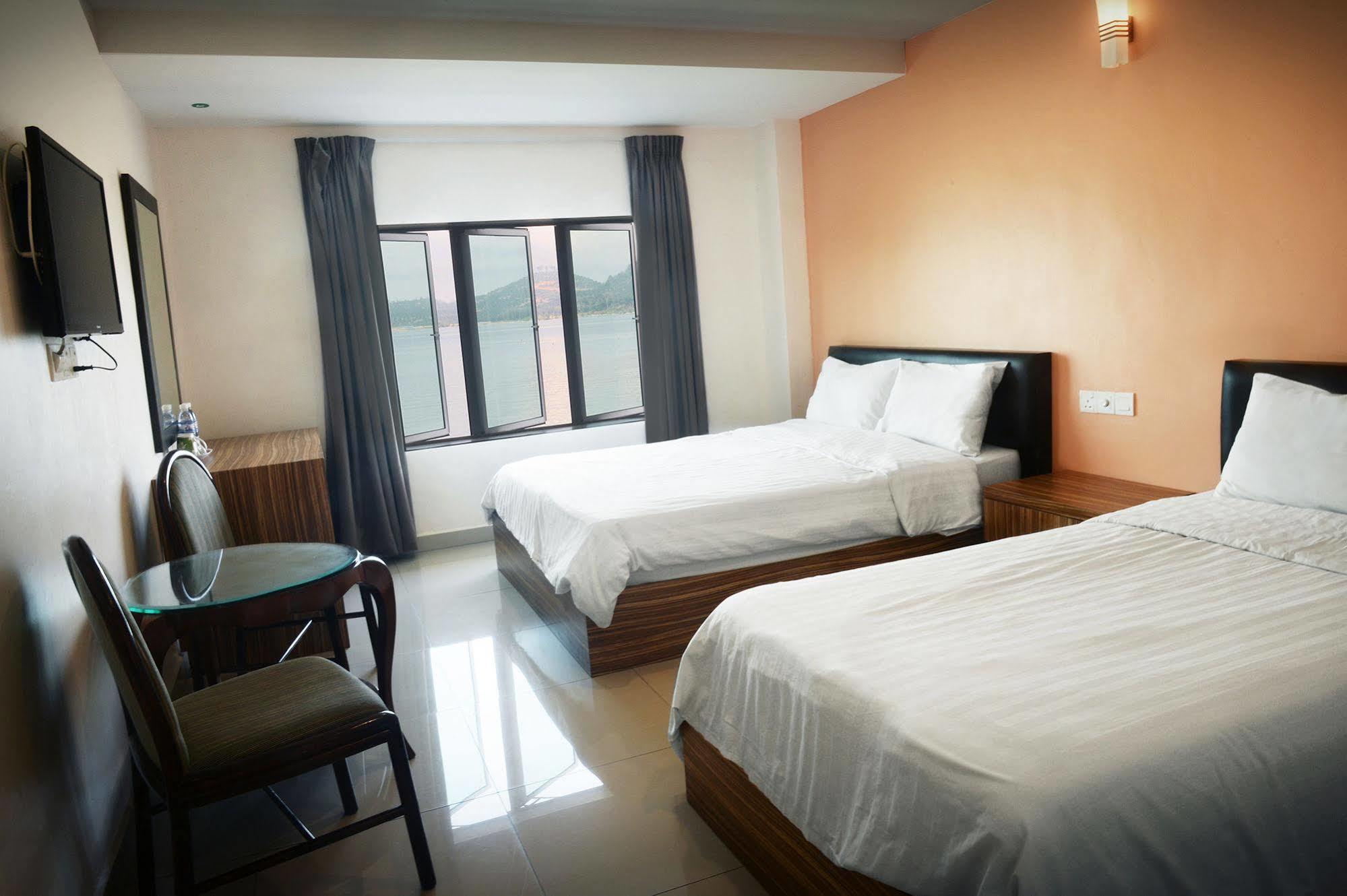 Brezza Hotel Lumut Exteriér fotografie