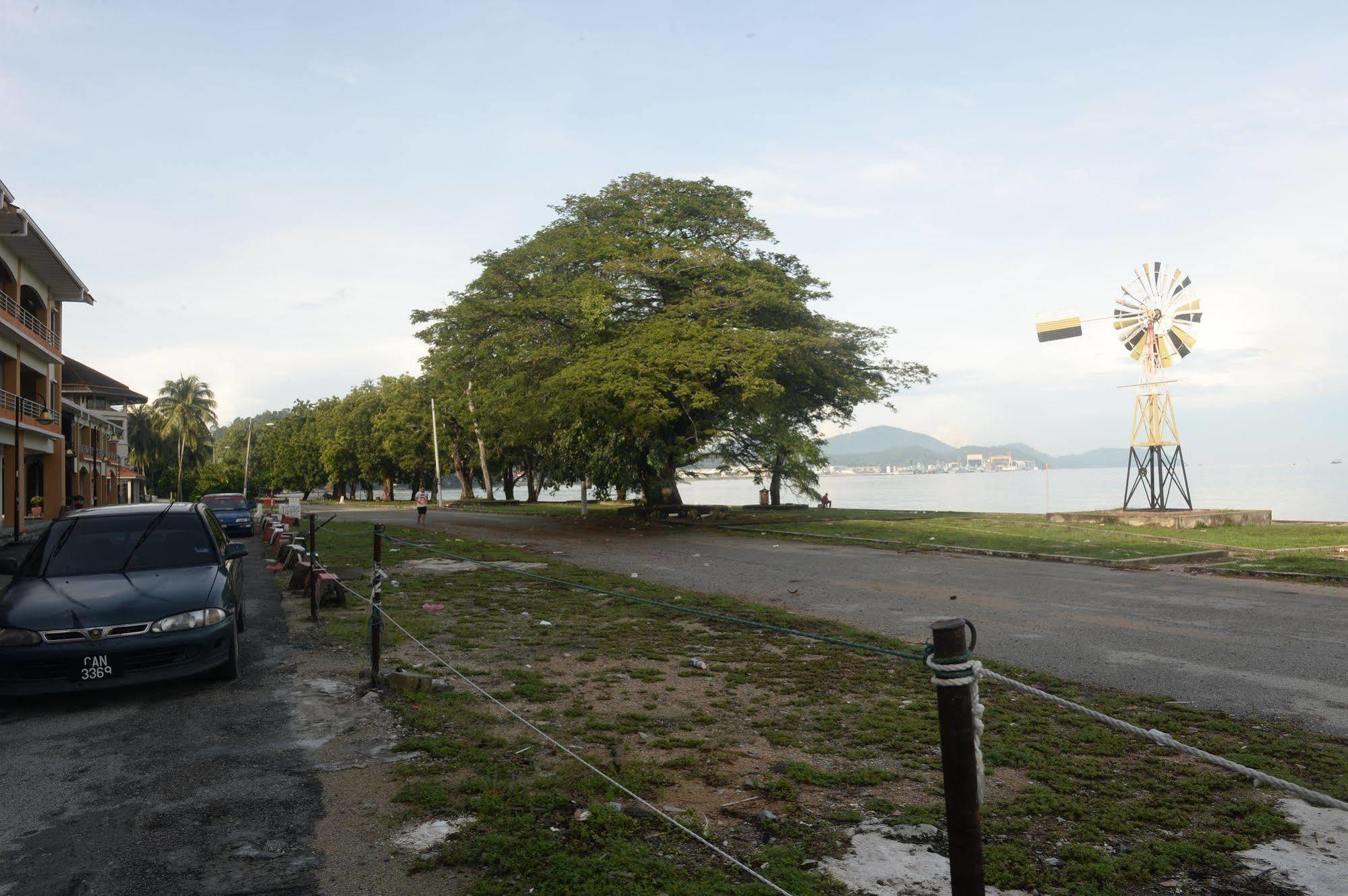 Brezza Hotel Lumut Exteriér fotografie